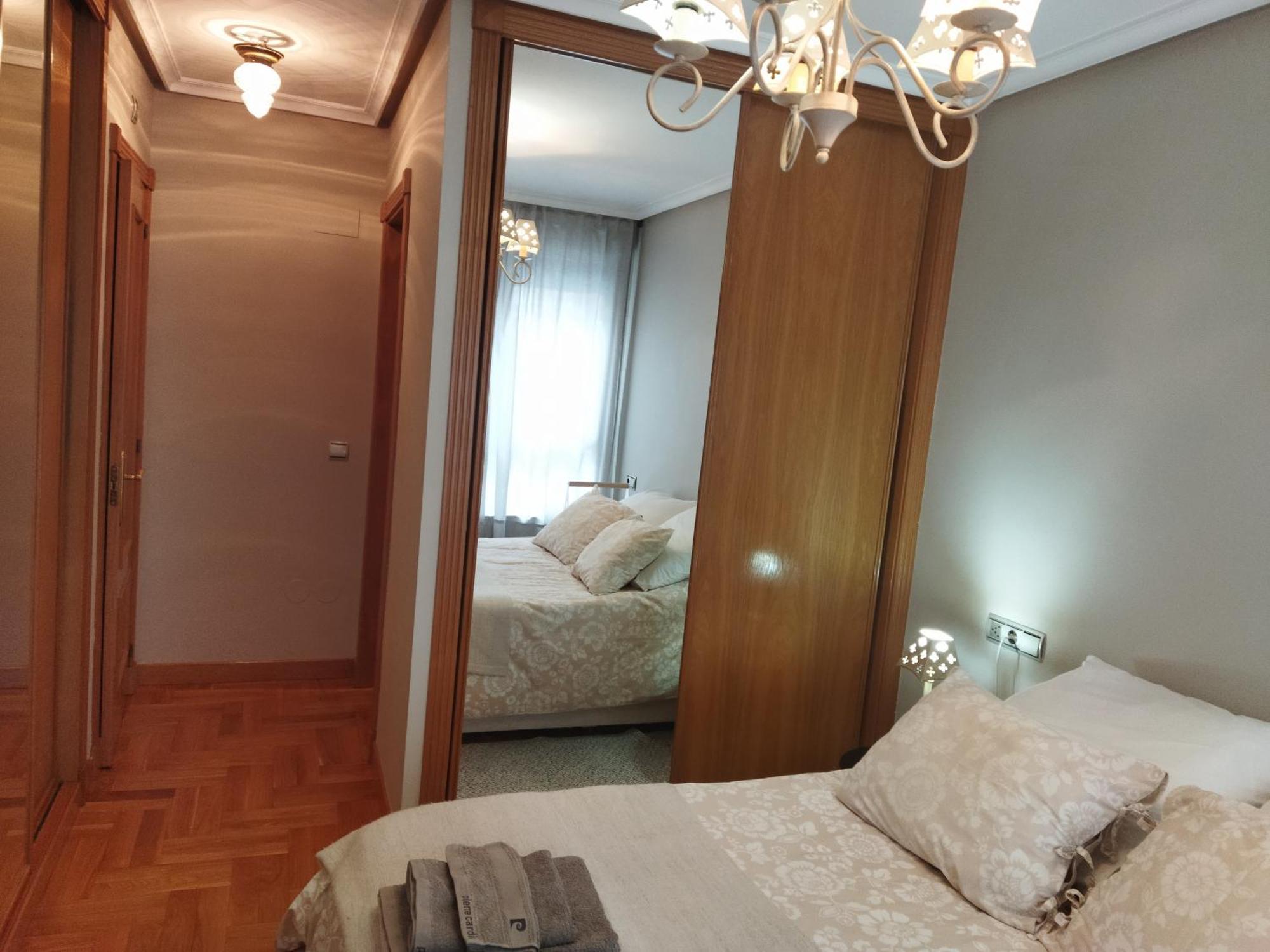 Centrico Apartamento Oviedo Parking Y Wifi Gratuitos Admite Mascotas Dış mekan fotoğraf