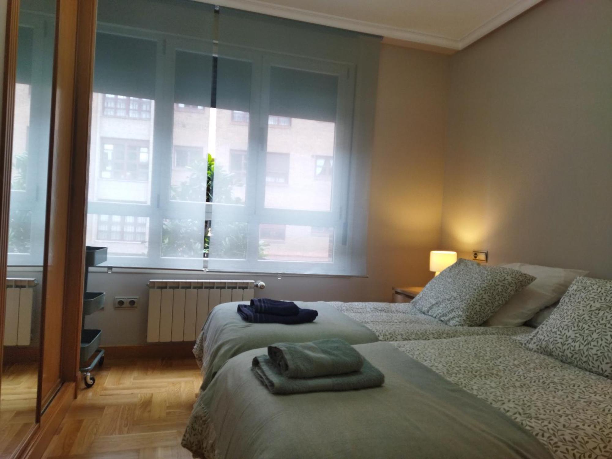 Centrico Apartamento Oviedo Parking Y Wifi Gratuitos Admite Mascotas Dış mekan fotoğraf